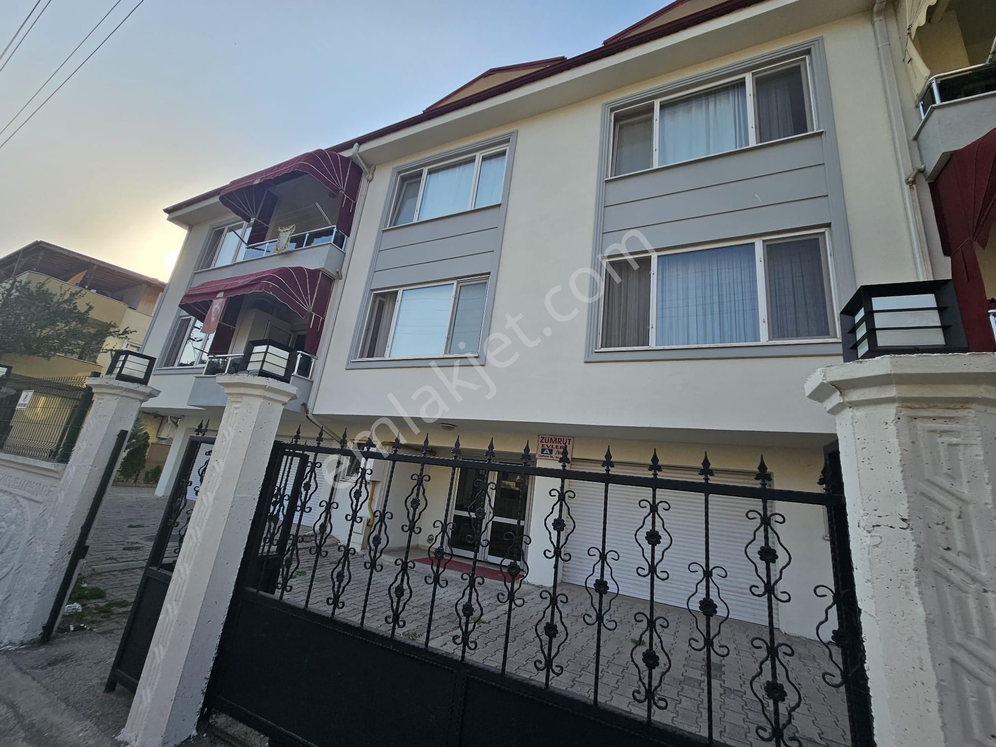 Yağcılar Mahallesi Zümrüt Evler 2+1 Site İçi Kiralık Daire