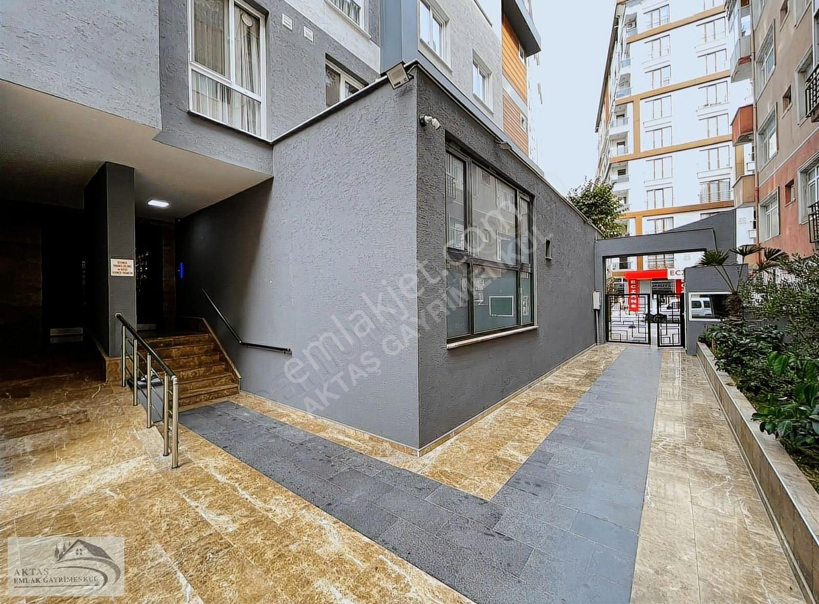 Küçükçekmece Fatih Satılık Residence Göl Marin Sitesinde Muhteşem Daire