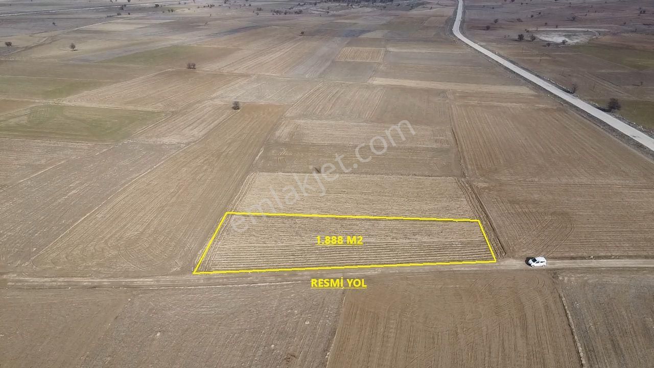 Korkuteli Bozova Satılık Tarla Antalya Korkuteli Bozova Mah. 1.888 M2 Tarla Resmi Yolu Var