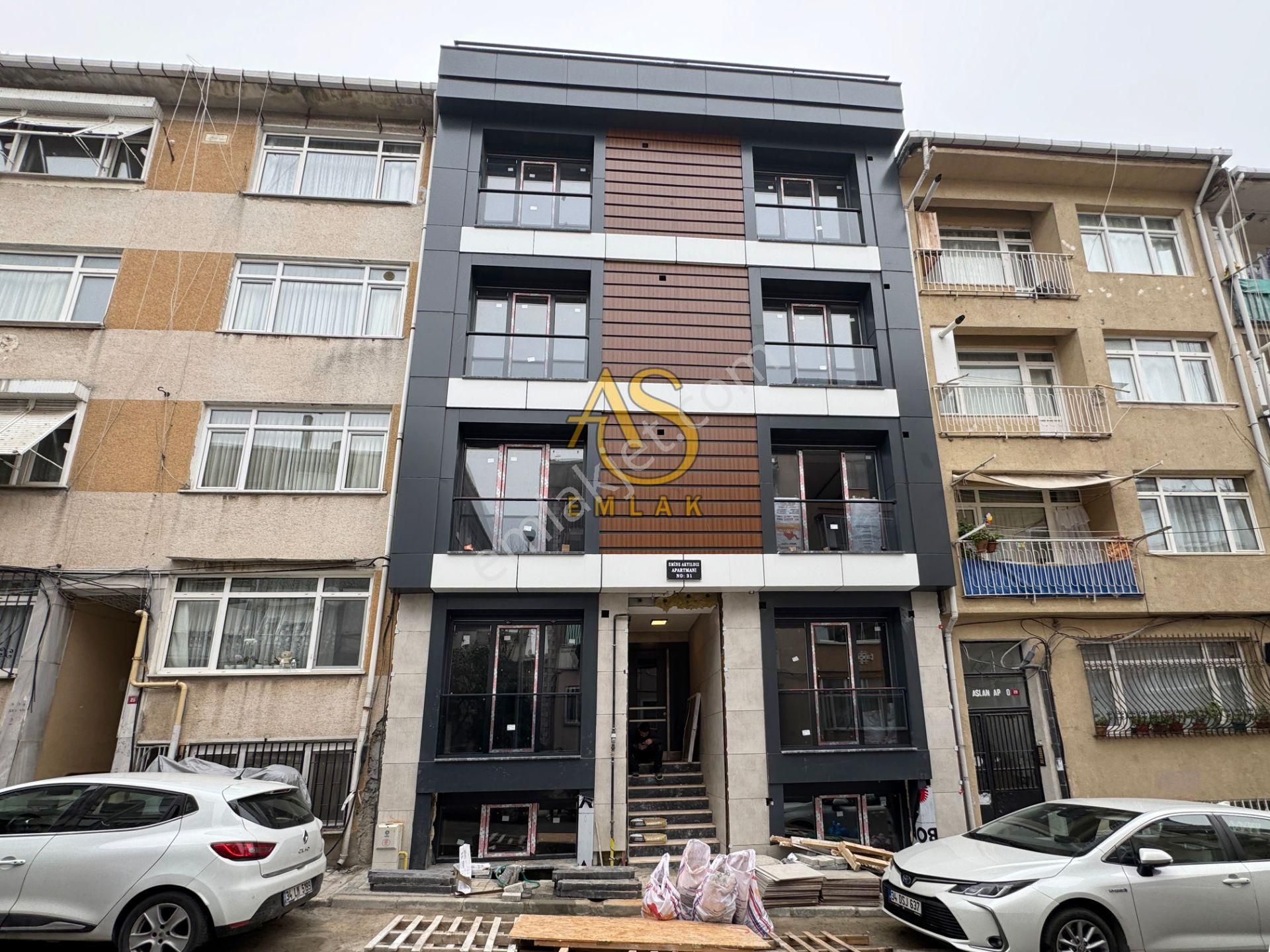 Üsküdar Valide-i Atik Kiralık Daire As Emlak'tan 1+1 Sıfır Bağlarbaşı Caddeye Yakın Giriş Kat Daire