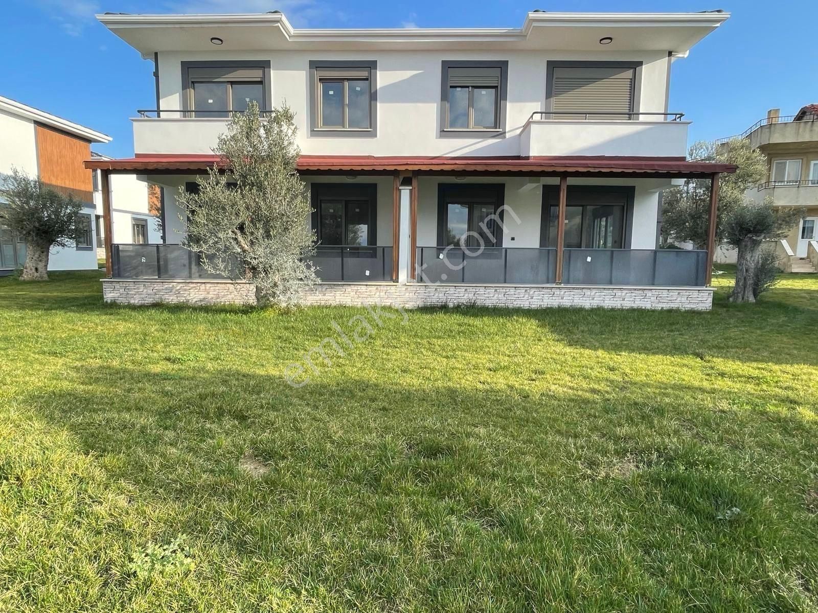 Balıkesir Burhaniye Denize Sıfır Satılık Villa ✨akçay Ay Emlak'tan✨pelitköy'de Denize 100 Metre Ultra Lüks Tasarımlı Satılık 3+1 Dubleks Villa