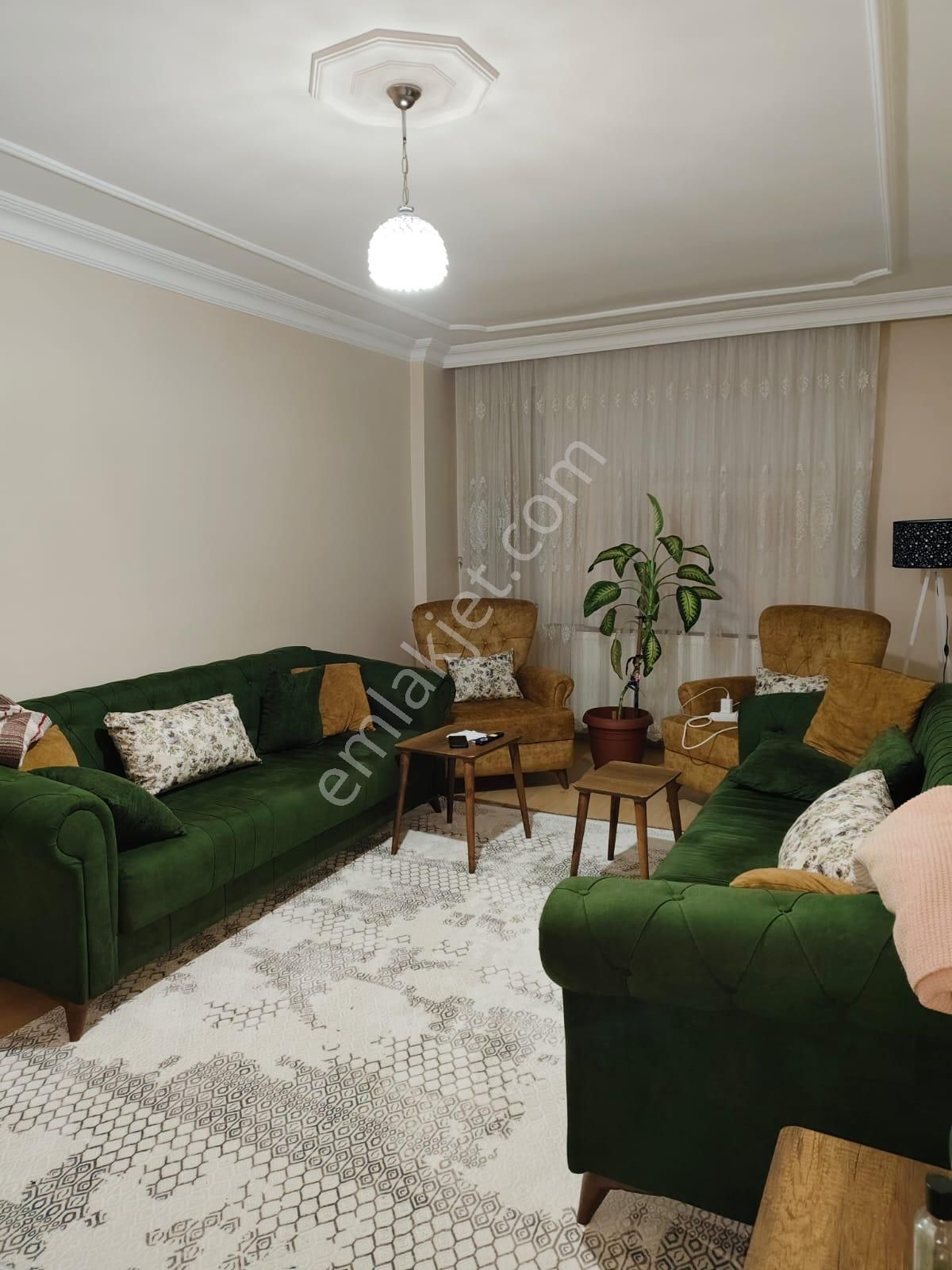 Esenler Birlik Satılık Daire Avrupa Emlak Tan Birlik Mah 85 M² 2+1 Yüksek Giriş,10-15 Yaş Arası,yeni Bina,iskanlı Krediye Uygun