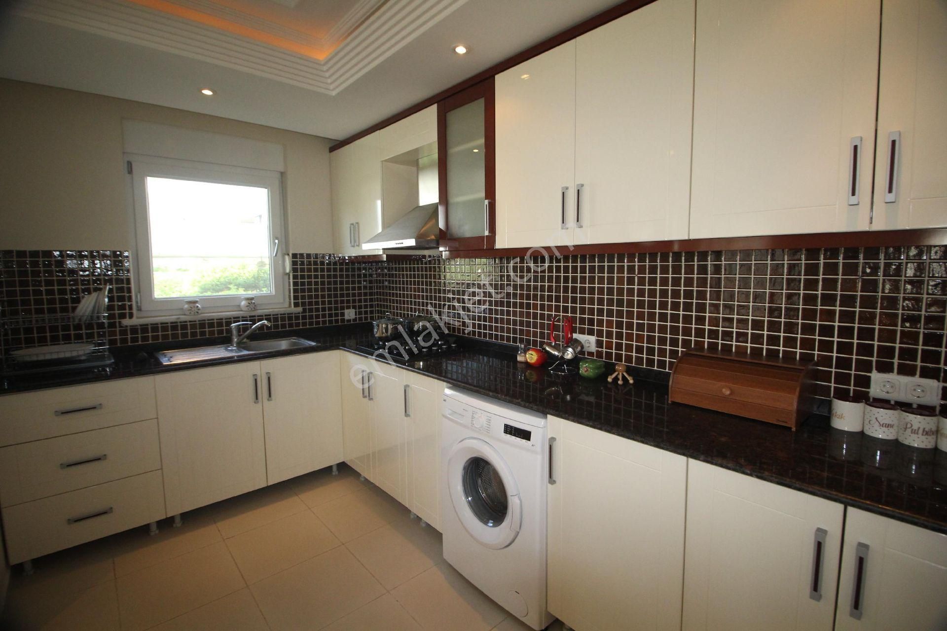 Oba'da Site İçerisinde 2+1 Havuzlu Eşyasız 110 M2 Satılık Daıre - Görsel 3