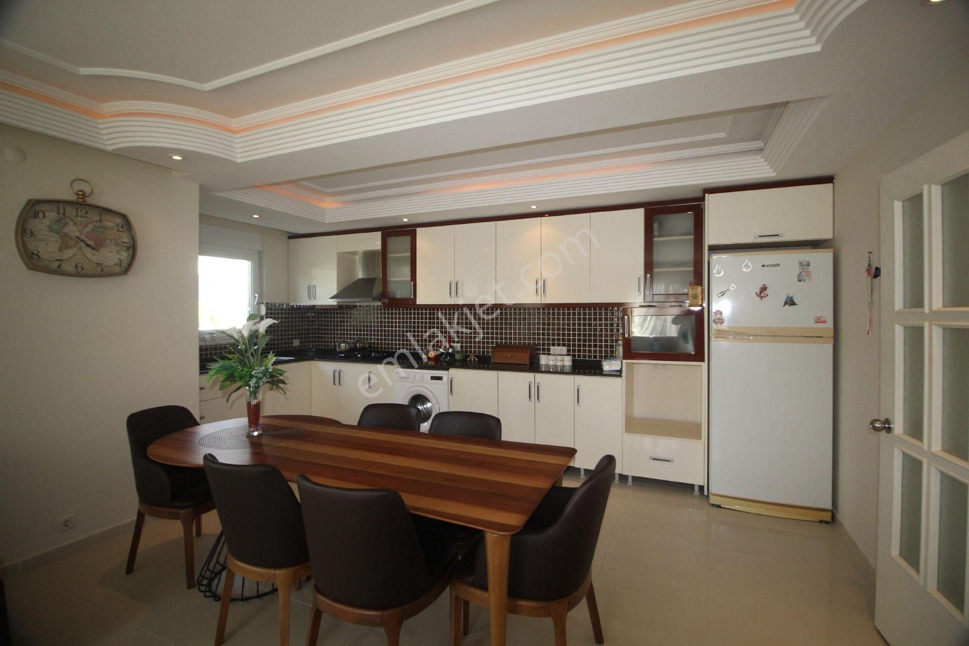 Oba'da Site İçerisinde 2+1 Havuzlu Eşyasız 110 M2 Satılık Daıre - Görsel 5