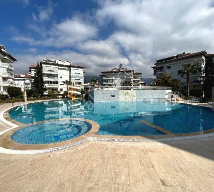 Oba'da Site İçerisinde 2+1 Havuzlu Eşyasız 110 M2 Satılık Daıre - Görsel 2