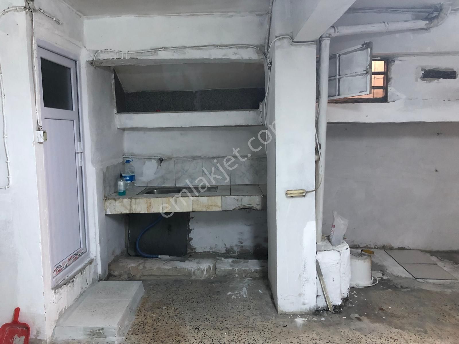 Ümraniye Atatürkde 150m Kiralık Düşeş Kazandıracak Dükkan No:120 - Görsel 9