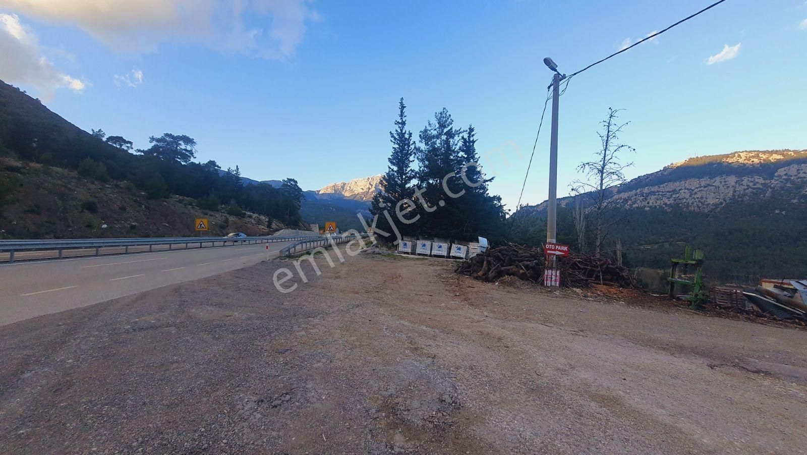 Kemer Ulupınar Satılık Tarla Antalya Ulupınarda Anayol Kenarı Satılık 2200 M2 Satıılık Tarla