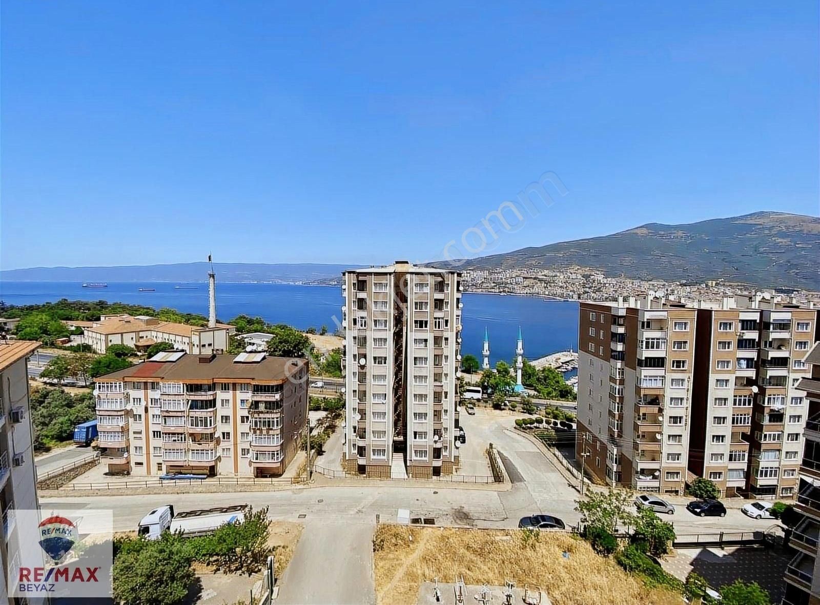 Gemlik Hisar Satılık Daire Remax Beyaz Gemlik Hisar'da Deniz Manzaralı Satılık 3+1