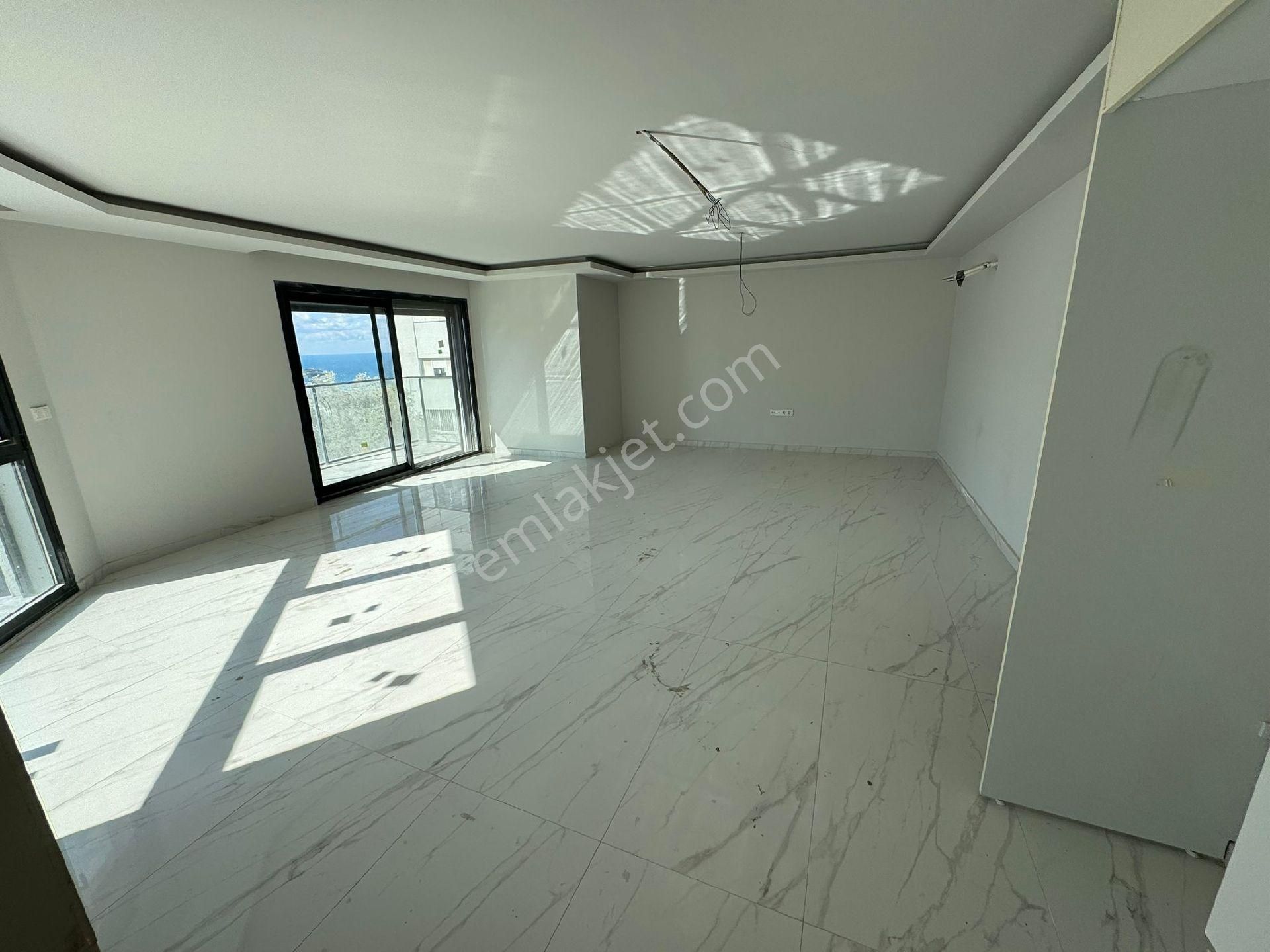 Kusadası Merkezde Ege Mahallesinde Arakat Deniz Manzaralı 3+1 130m2 Daire - Görsel 4