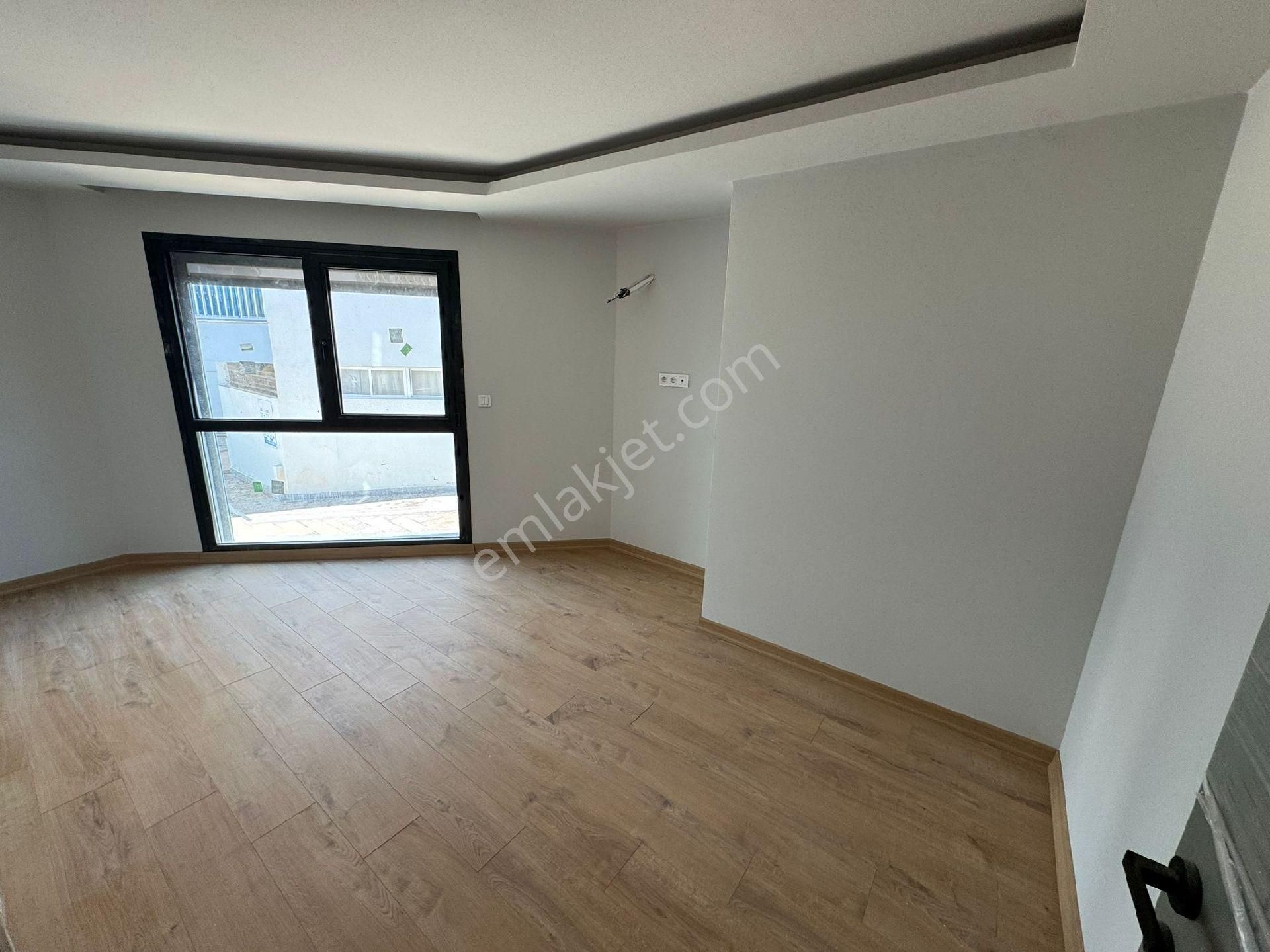 Kusadası Merkezde Ege Mahallesinde Arakat Deniz Manzaralı 3+1 130m2 Daire - Görsel 15