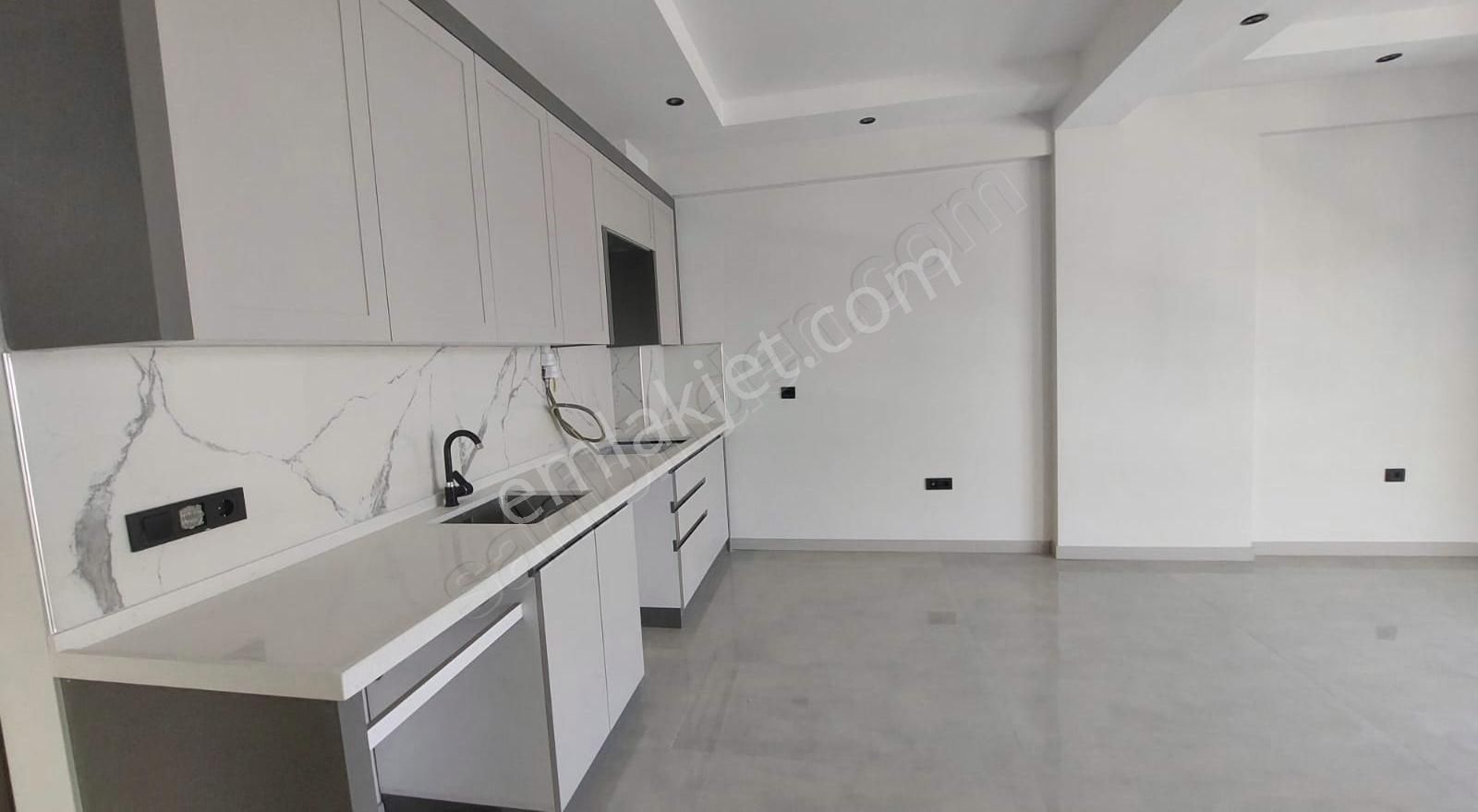 Merkezefendi Şemikler Kiralık Ofis Gümüşler Bulvarı Yakını Merkezi Konumda Kiralık 2+1 Ofis