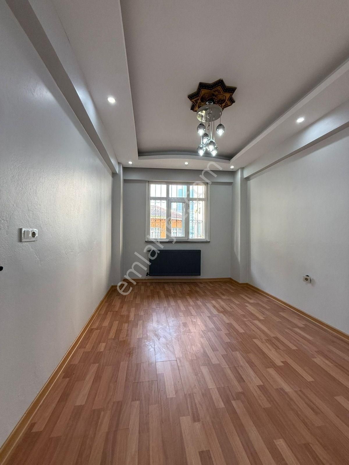 Esenyurt Hürriyet Kiralık Daire Esenyurt Kıraç Hürriyet Mahallesi 2+1 Kiralık Daire Balkonlu Bahçe Katı Arkadan 3.kat Gibi