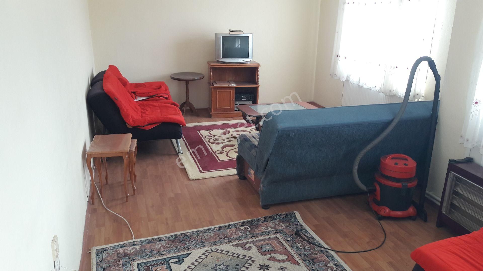 Çiğli Yakakent Kiralık Daire Yakakent Mahallesinde Kiralık 3+1 Doğalgazlı+ Eşyalı Daire.