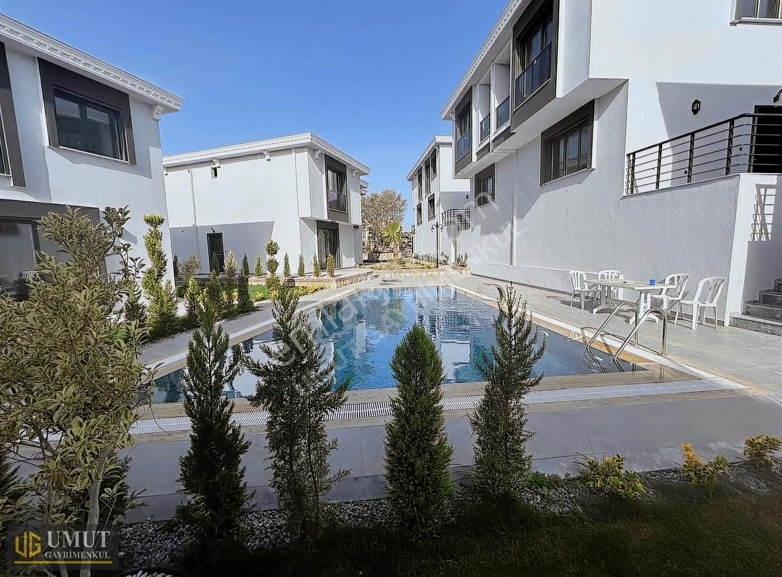 Didim Hisar Satılık Villa Didim'de Havuzlu Sitede 3+1 Villa