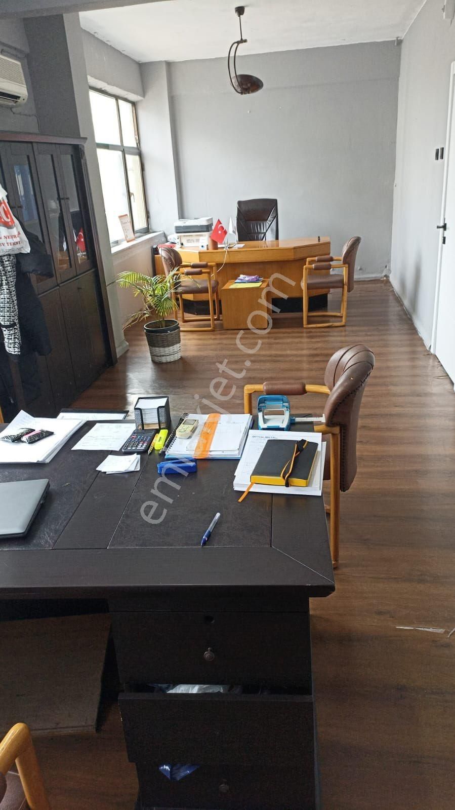 İstanbul Bakırköy Kiralık Büro Bakırköy Çarşının İçinde Fıratlı Pasajı (iş Hanı) 5. Kat Full Eşyalı Fahri Korutürk Cadde Cepheli