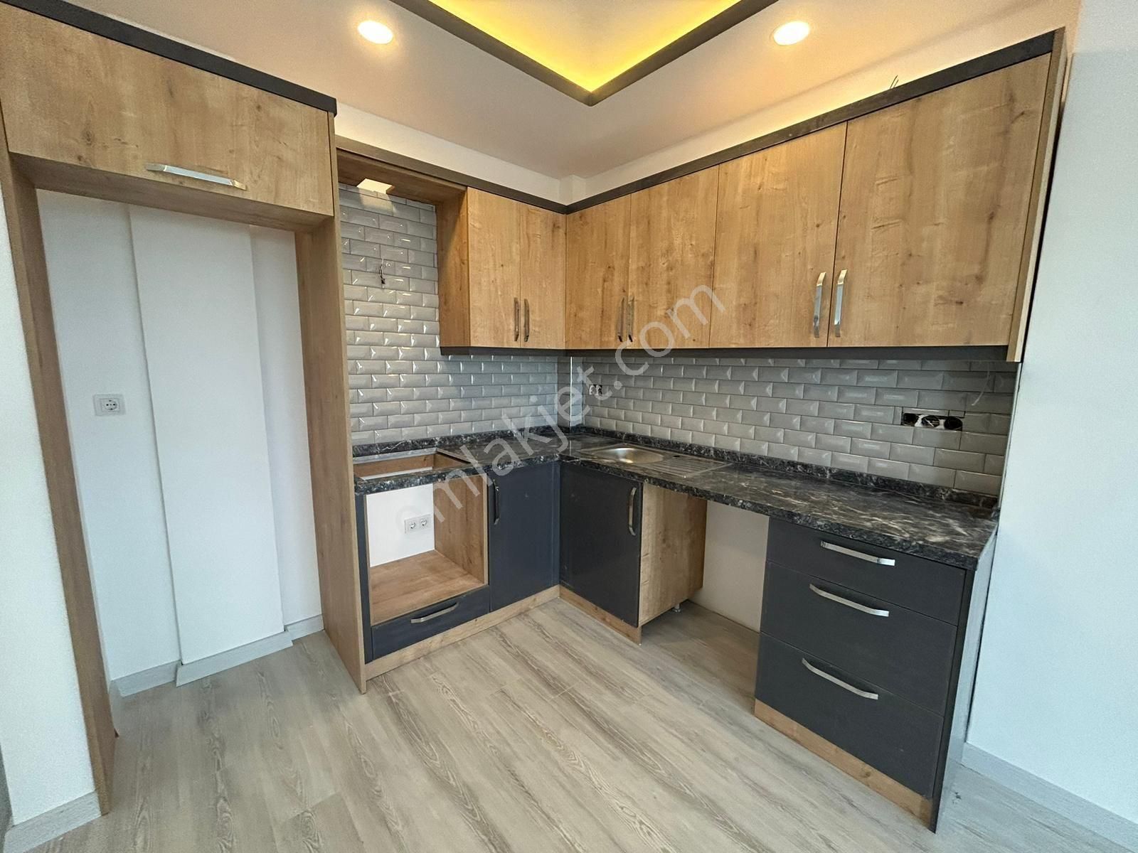 Kuşadası Değirmendere Mevkiinde 1+1 2+1 Oturuma Hazır Lux Daire - Görsel 14