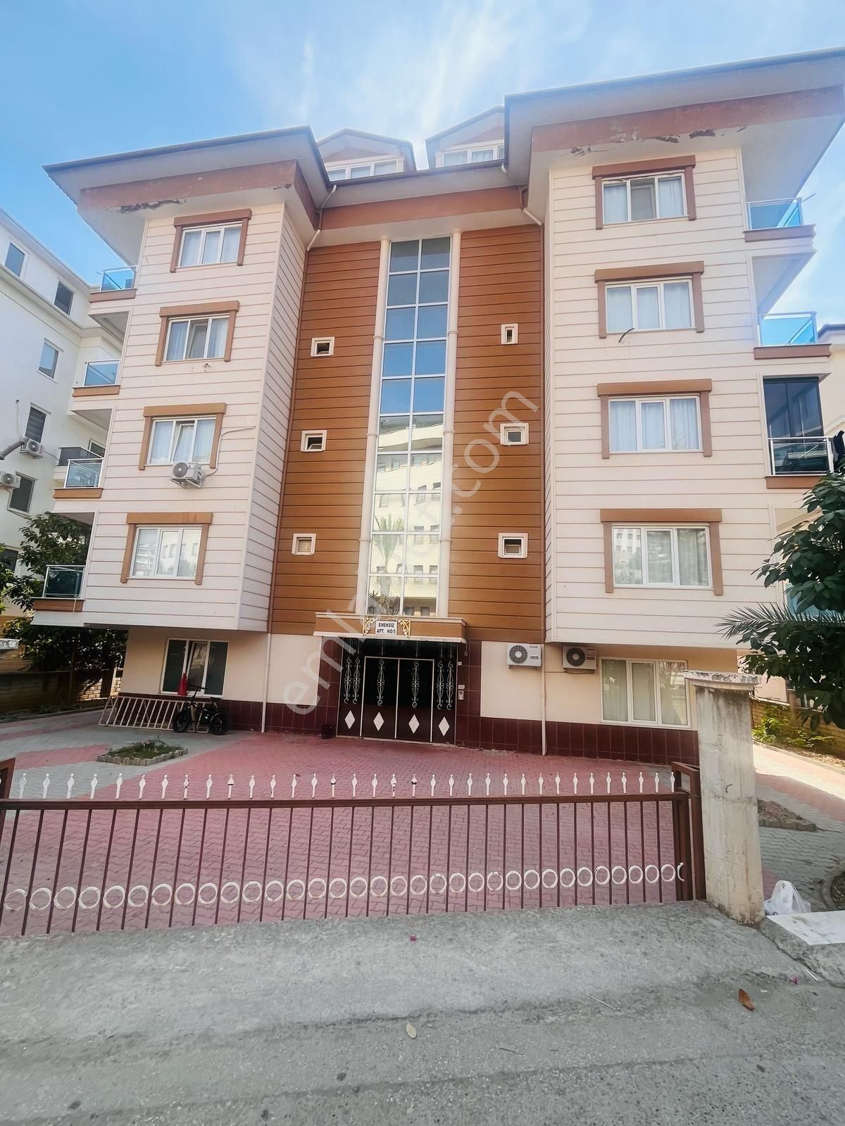 Alanya Oba Satılık Daire 3+1 Satılık Ayrı Mutfak Daire