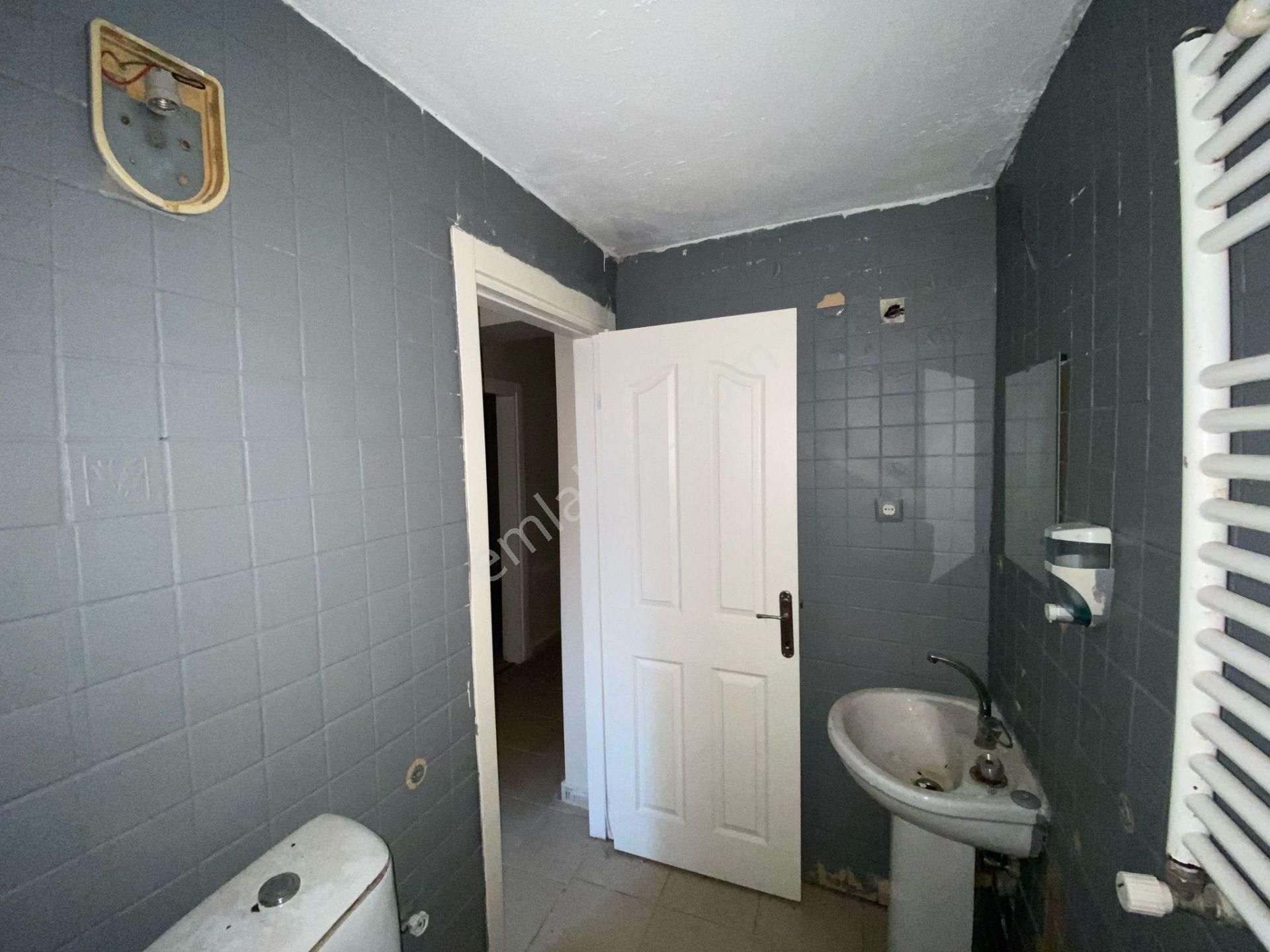 Yıldıztabyada Caddesinin Dibinde Acil Satılık Ters Dubleks - Görsel 29