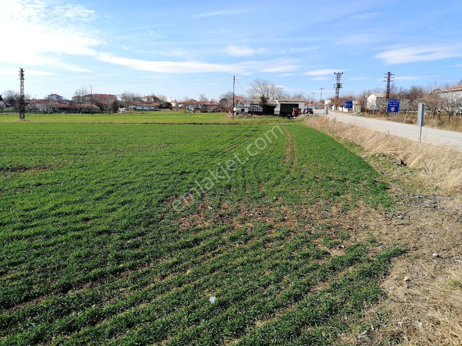Bag Bahce Yapalabilir Cadde Üzerinde Metre Kare 4500 Metre Kare
