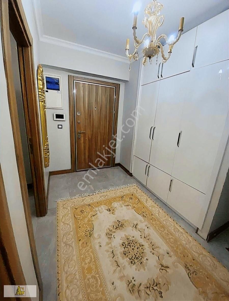 Kartal Orhantepe Satılık Daire Cevizli Orhantepe De 3+1 Ara Katta 125 M2 Masrafsız