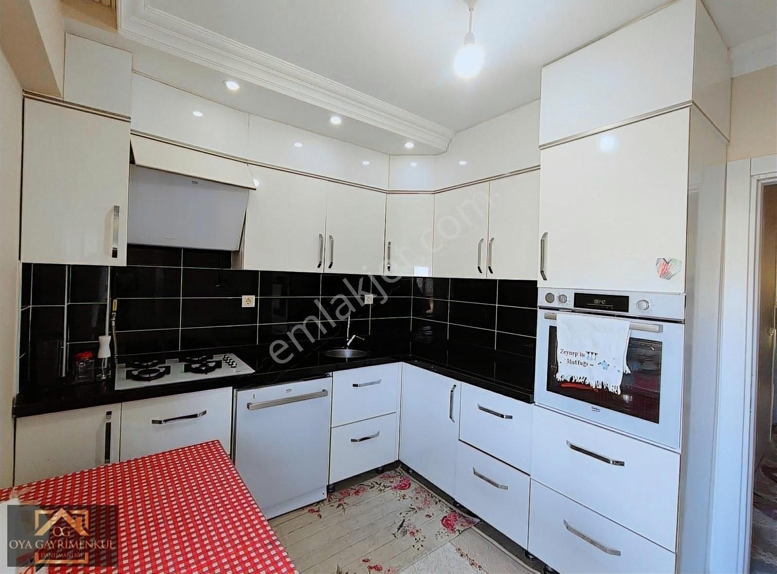 Kartepe İbrikdere Satılık Daire Kartepe İbrikdere De Satılık 3+1 Arakat Daire