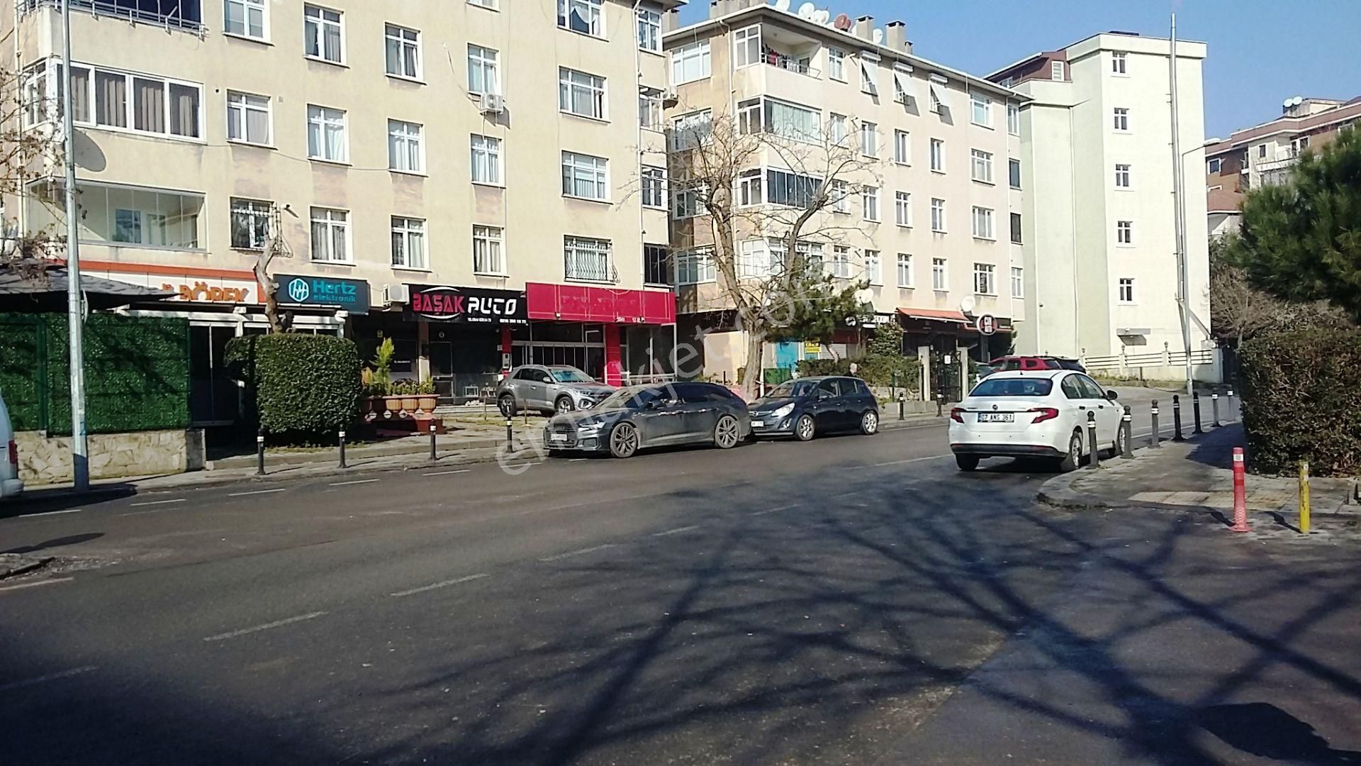 Pendik Yeni Kiralık Dükkan & Mağaza Plevne Caddesi Üzerinde Kiralık İş Yeri