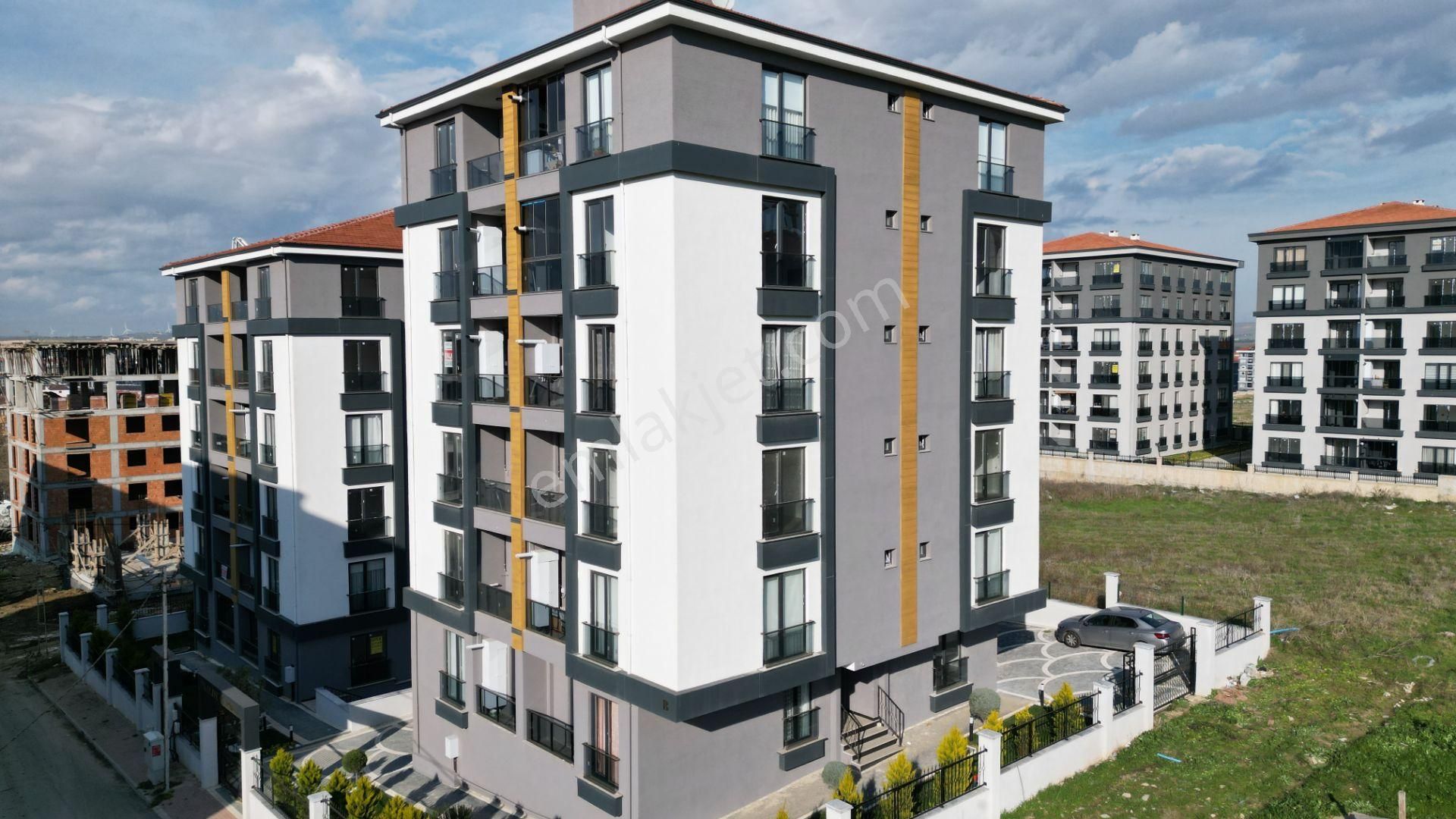 Silivri Yeni Satılık Daire Silivri Olive Garden Sitesi Ön Cephe 2+1 Sıfır Satılık Daire