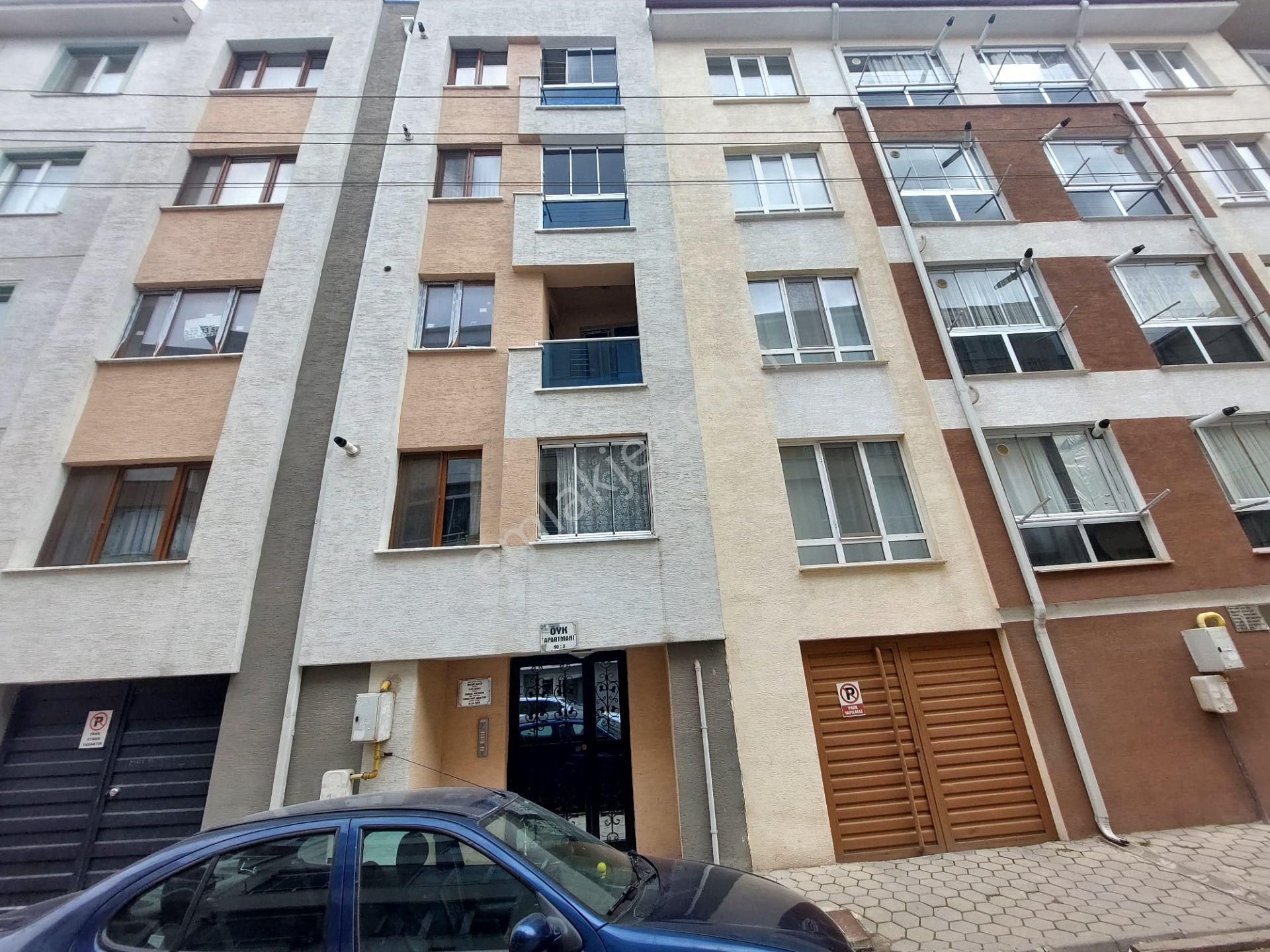 Tepebaşı Zafer Kiralık Daire Recep Ümit Emlak'tan Gaffar Okkan Caddesi Yakını (asansörlü) Kiralık 2+0 Daire