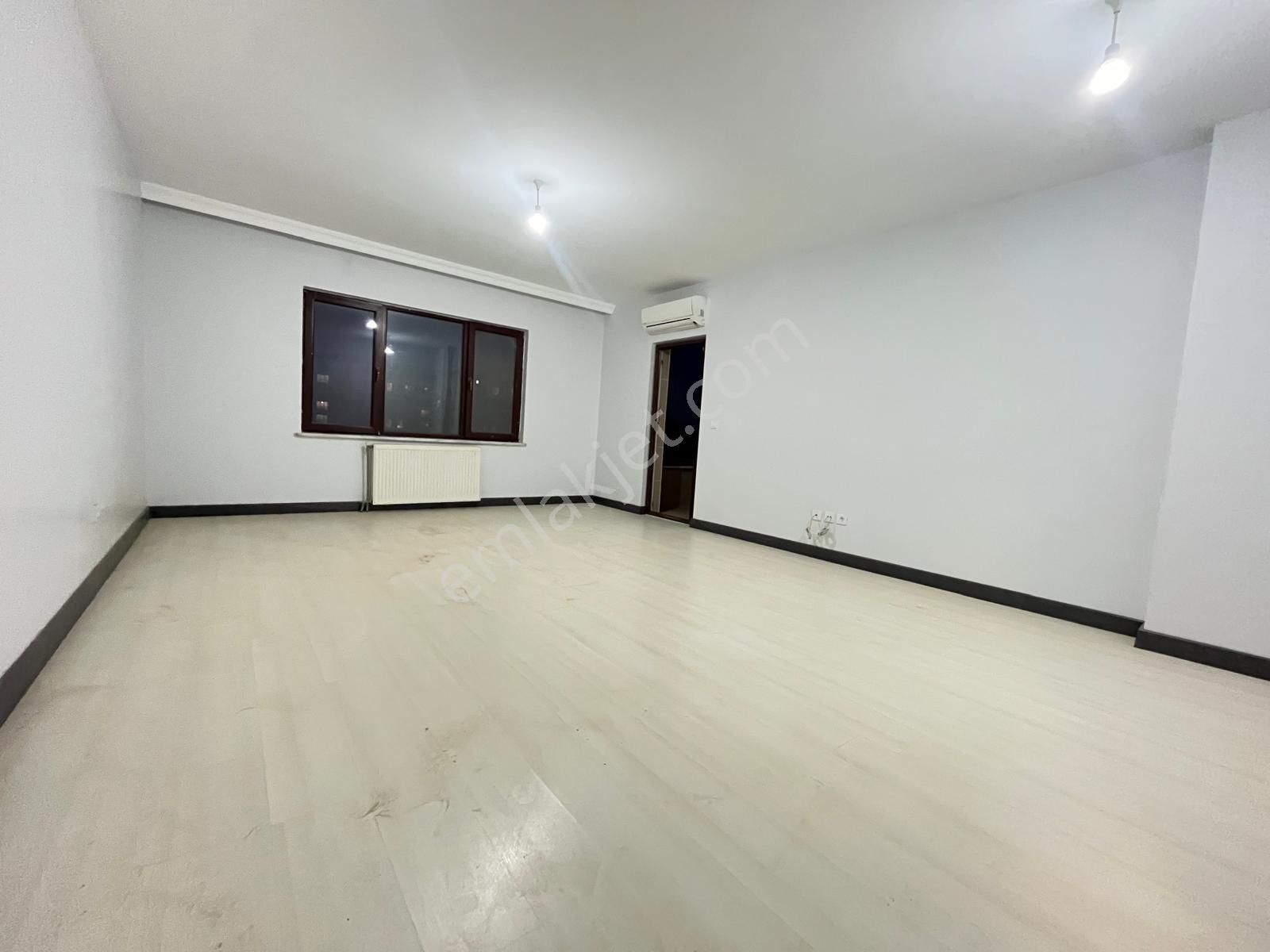 Küçükçekmece Halkalı Merkez Hastaneye Yakın Kiralık Daire Loft'tan Halkalıda Kıralık 7.kat 3+1 135m Site İçinde Daire