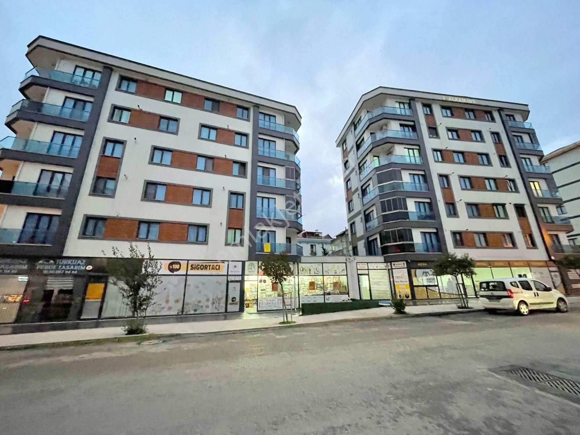 Pendik Şeyhli Satılık Daire Mertcan'dan Ankara Cad. 1dk Mesafeli Balkonlu İskanlı 2+1 Daire