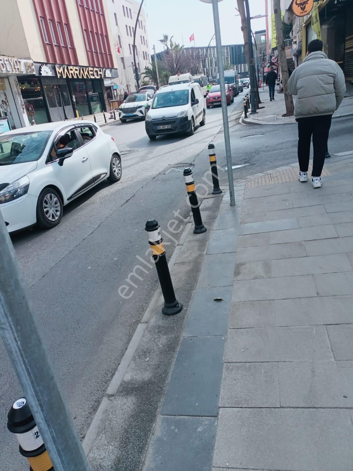 Küçükçekmece Kartaltepe Satılık Dükkan & Mağaza Yusuf Emlaktankartaltepede Ana Caddede Satılık Dukkan