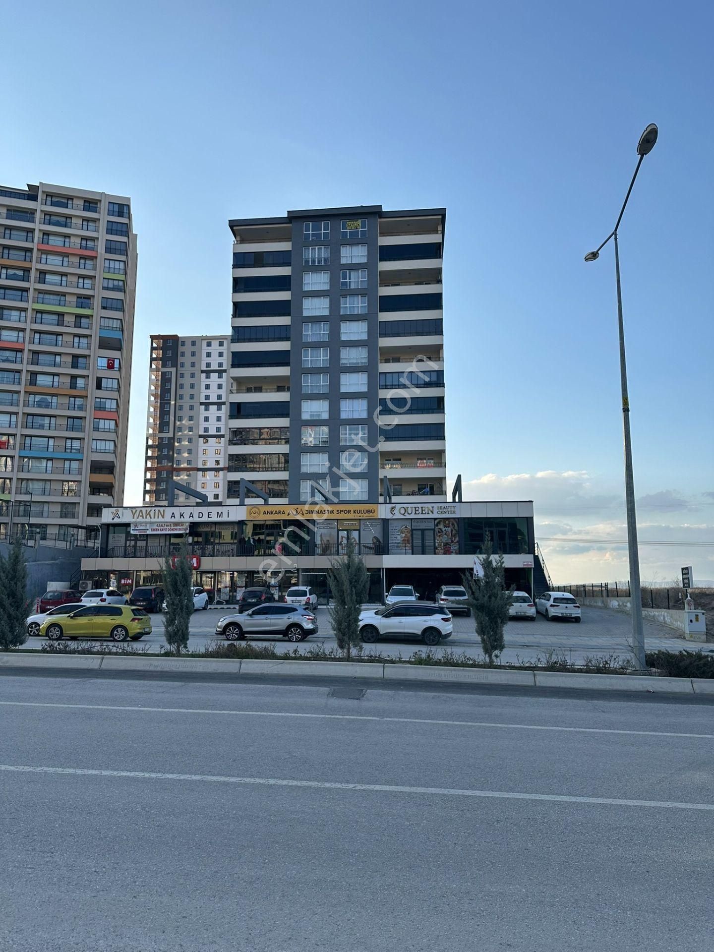 Ankara Yenimahalle Hastaneye Yakın Kiralık Daire Kiralık Göksupark Yakını 4+1 Daire İpek Demircan Gayrimenkul