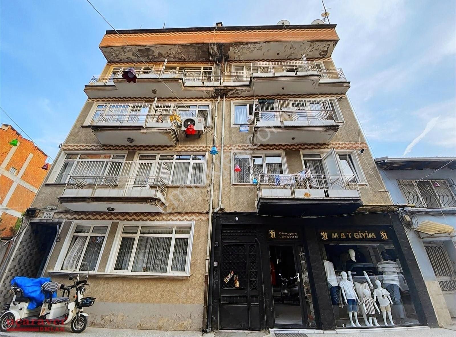 İnegöl Yenice Satılık Daire Uçaravcı'dan Çarşı Yakını Okul Sokakta 70m² 1+1 Satılık Daire