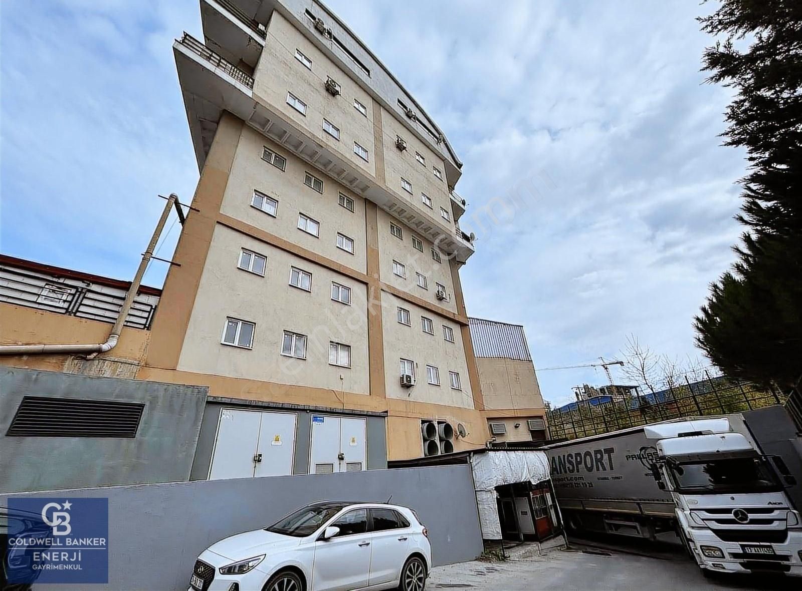 Arnavutköy Hadımköy Kiralık Depo Hadımköy'de Kiralık 2500m2 Depo İmalata Uygun Zemine Basar