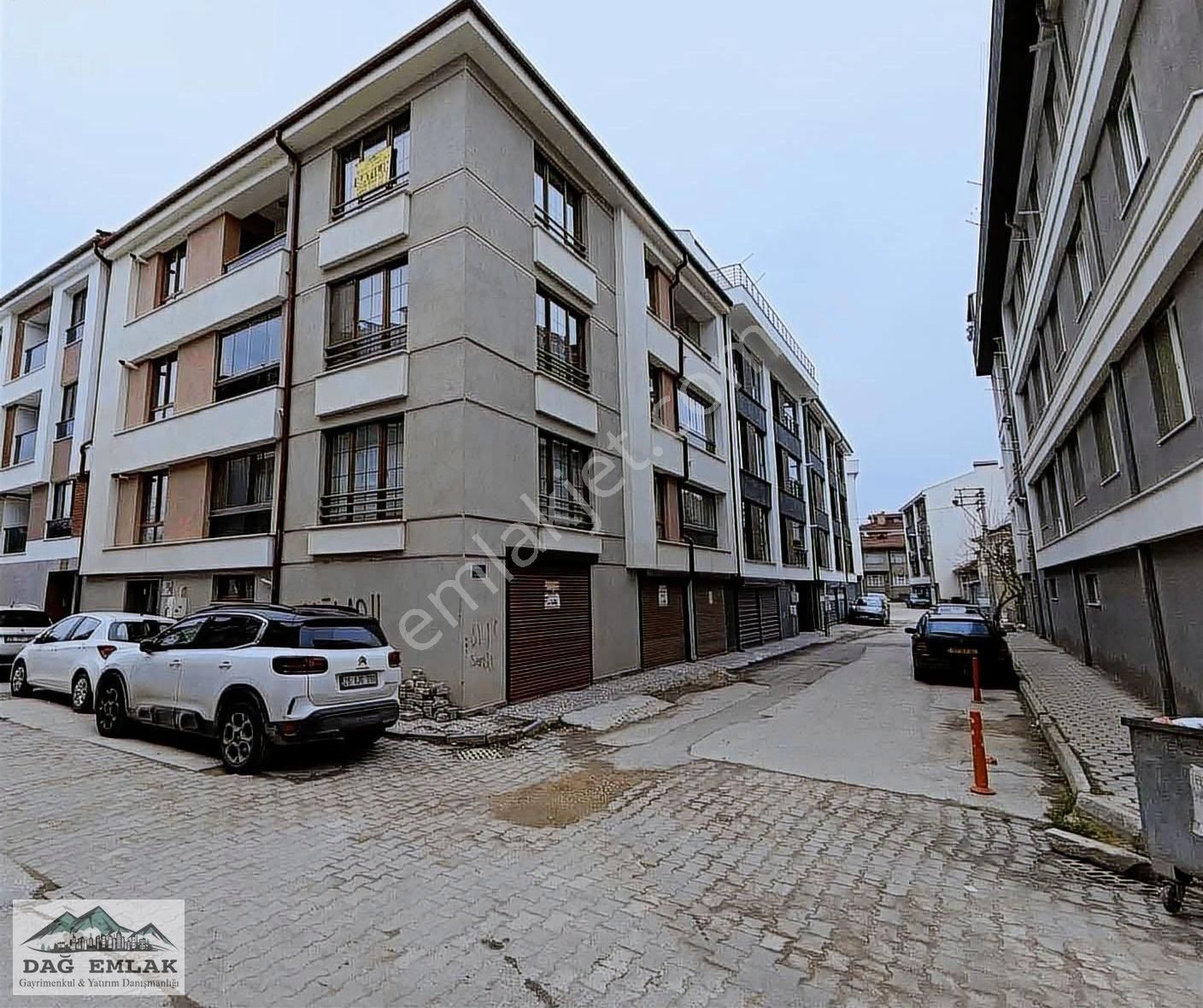 Tepebaşı Ertuğrulgazi Satılık Daire Dağ Emlak// 3+1 140m2 Ebeveyn Banyolu Özel Garajlı Yeni Gibi