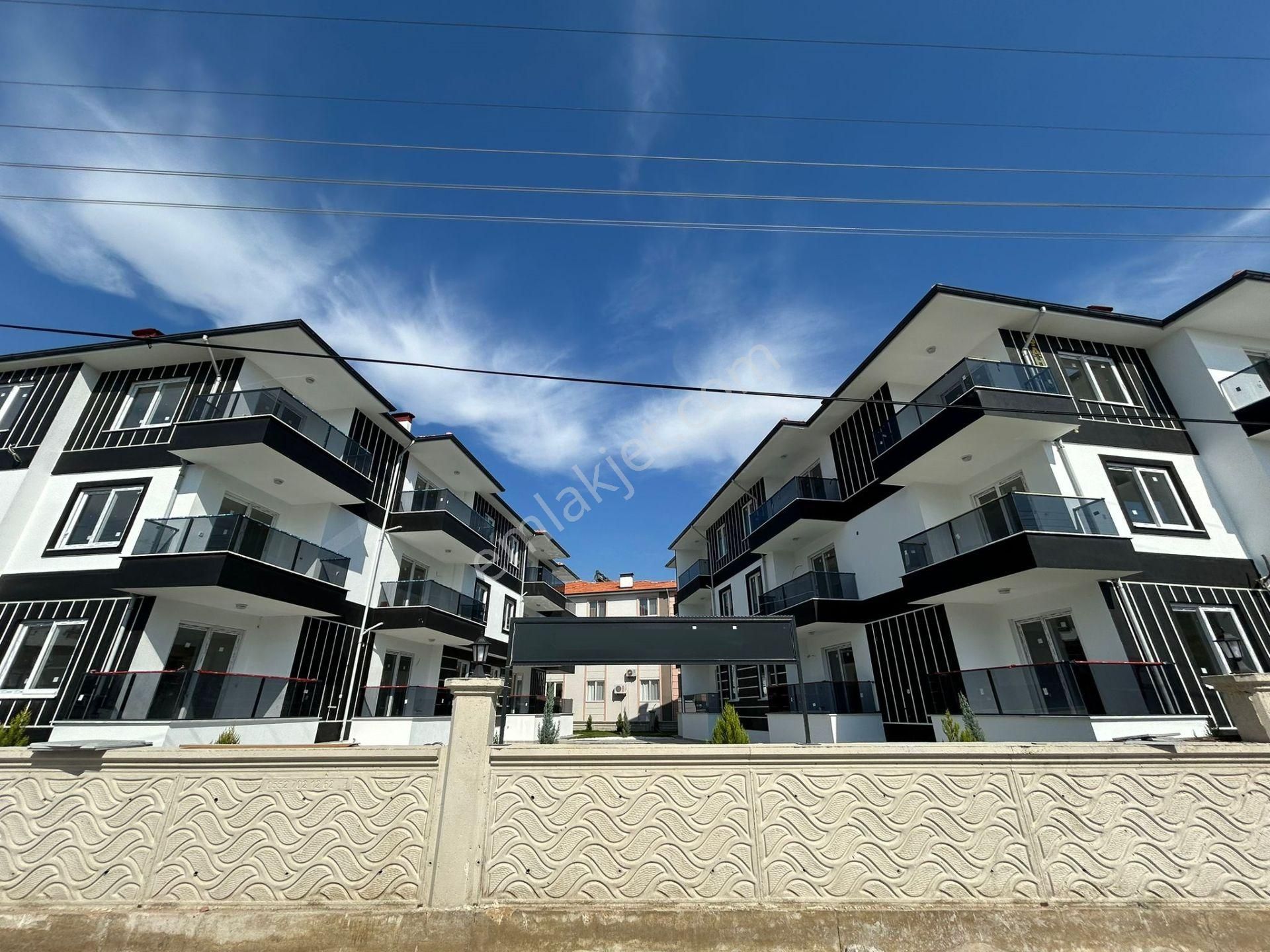 Dalaman Hürriyet Mahallesi Havuzlu Site İçinde 1+1 Daire - Görsel 4