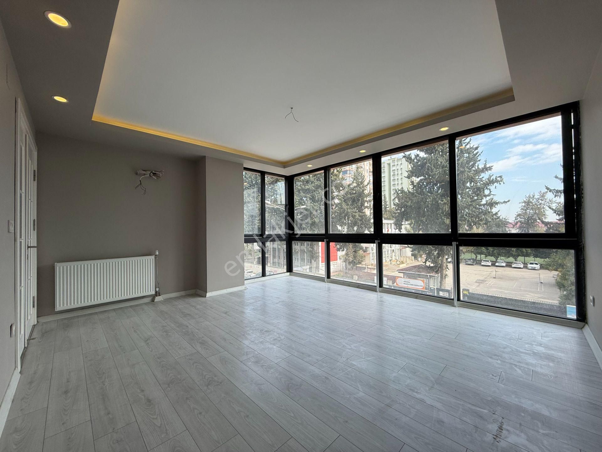 Toros Caddesinde 2+1 110 M2 Kapalı Mutfak Hasarsız Kiralık Daire