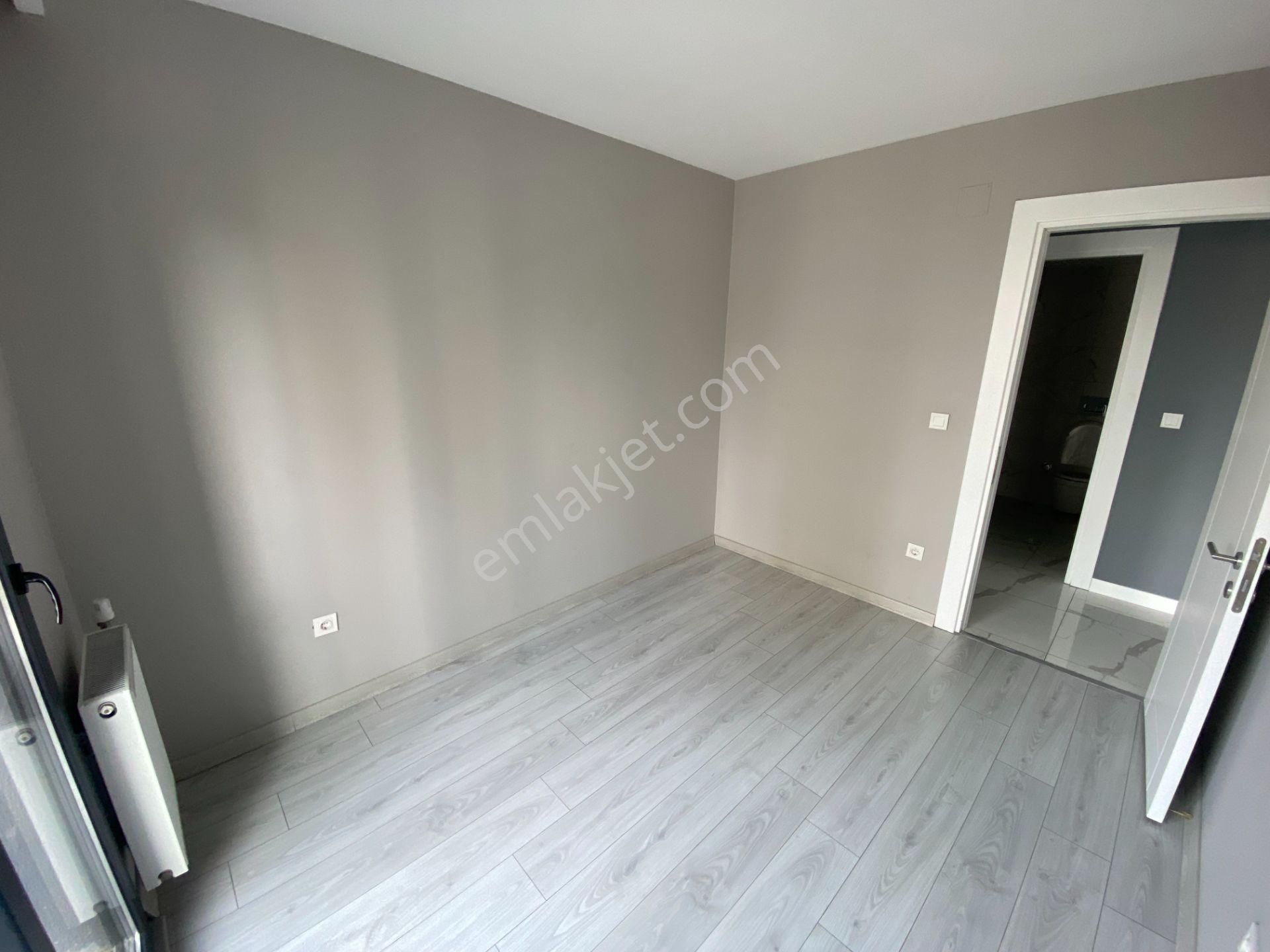 Toros Caddesinde 2+1 110 M2 Kapalı Mutfak-kapalı Otoparklı Hasarsız Kiralık Daire - Görsel 12