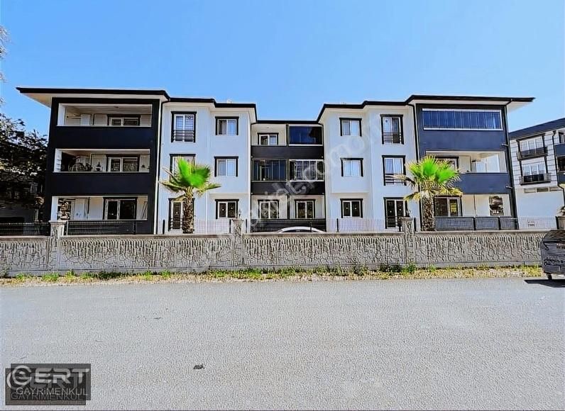 Sakarya Adapazarı Site İçerisinde Satılık Daire Adapazarı Kaymakamlığı Yakını Site İçi Satılık Daire