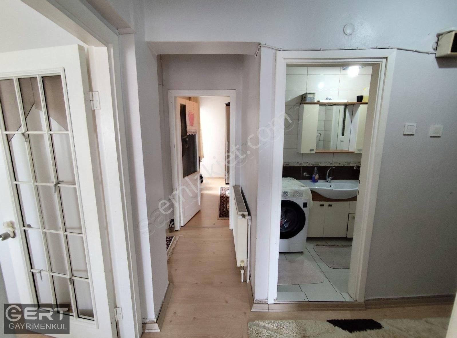 Serdivan İstaklal Mah.cadde Üzeri 2+1 110 M2 Brüt Satlık Daire - Görsel 4