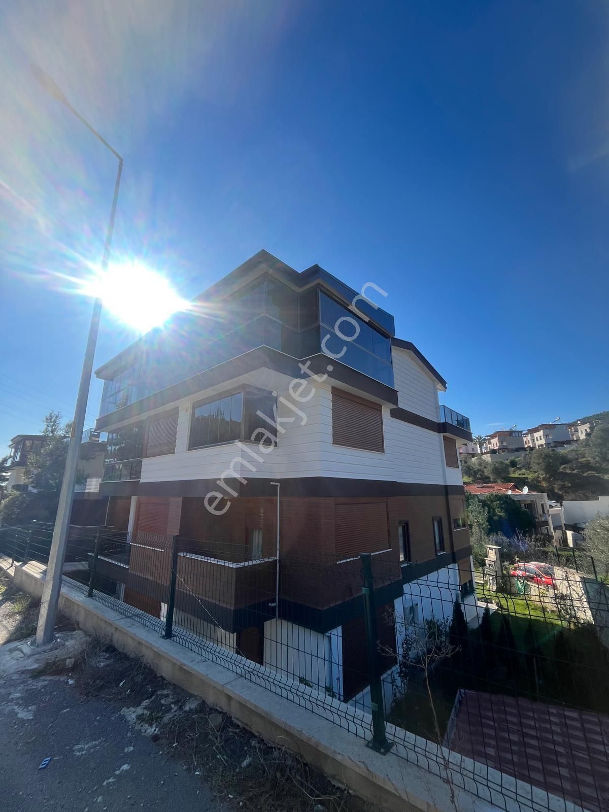 Altınoluk Merkez Sıfır 160 M2 Dubleks-rota - Görsel 10