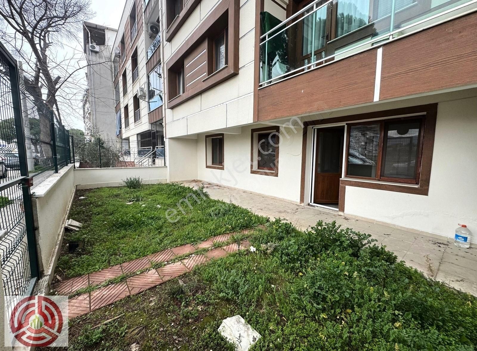 Muradiye İstasyon Bölgesi'nde Çift Bahçeli, Önü Açık 3+1 Daire