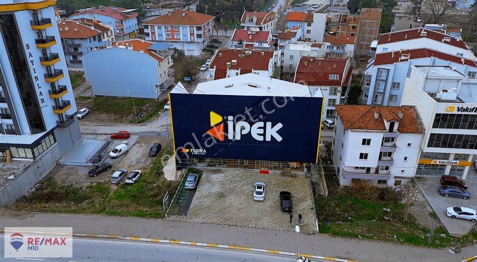 Altıeylül Yıldız Satılık Bina Remax Mid'den Yeni İzmir Cd.'de Satılık Komple Bina