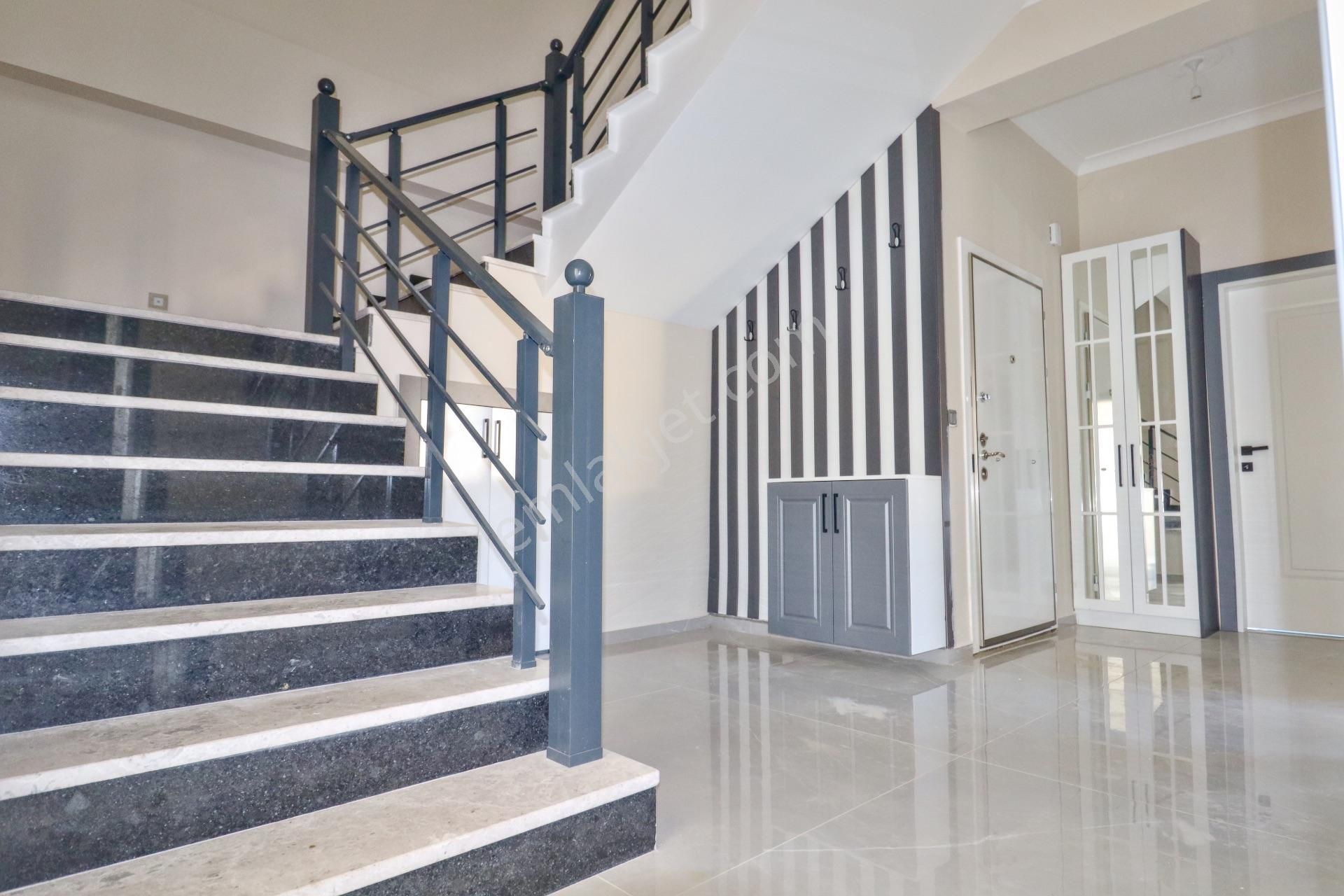 Altınoluk'ta 600 M2 Arsa İçinde Özel Havuzlu Villa - Görsel 7