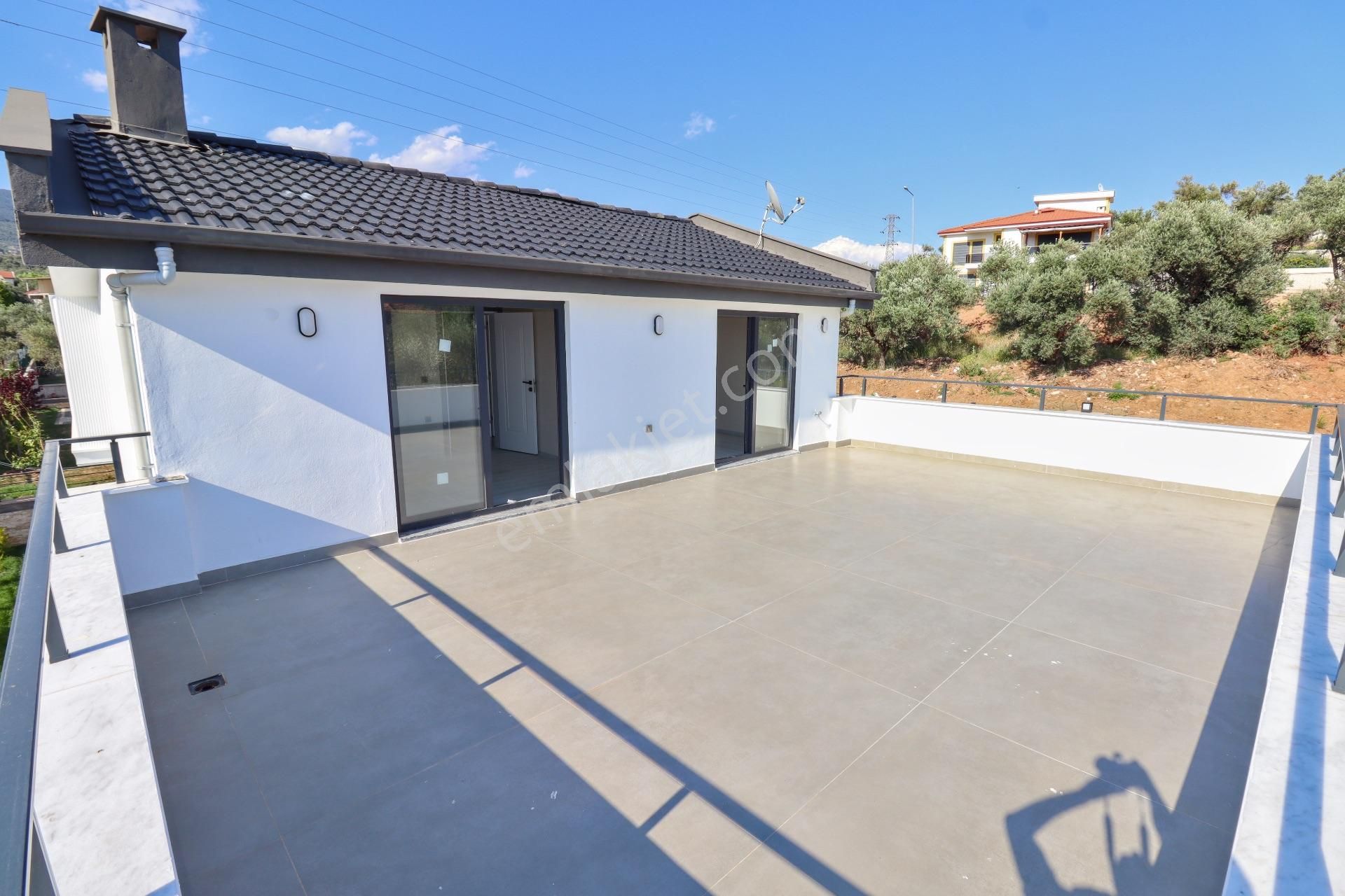 Altınoluk'ta 600 M2 Arsa İçinde Özel Havuzlu Villa - Görsel 31