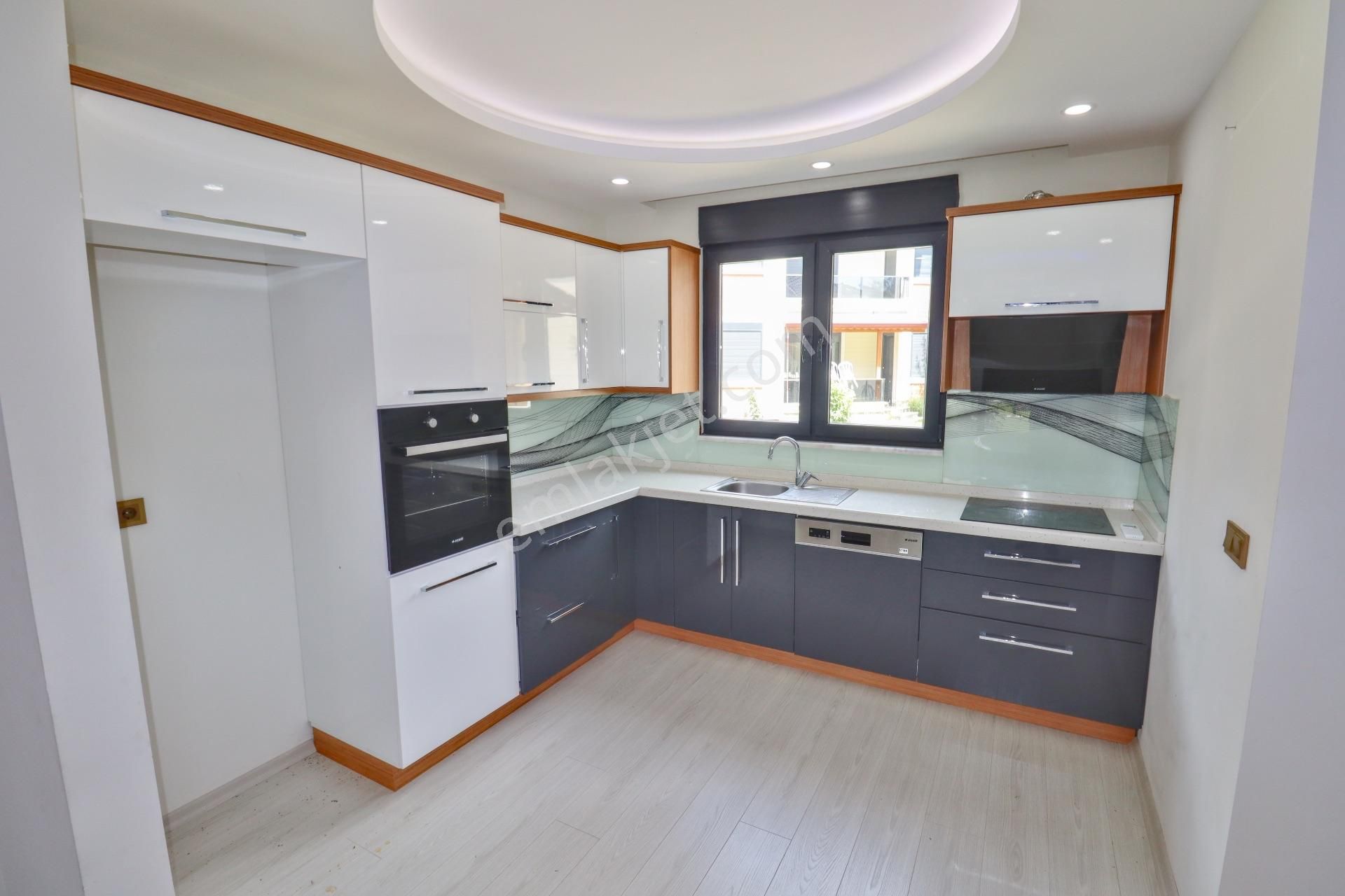 Güre'de Denize Sıfır Sitede Satılık 3+1 Lüks Villa - Görsel 30
