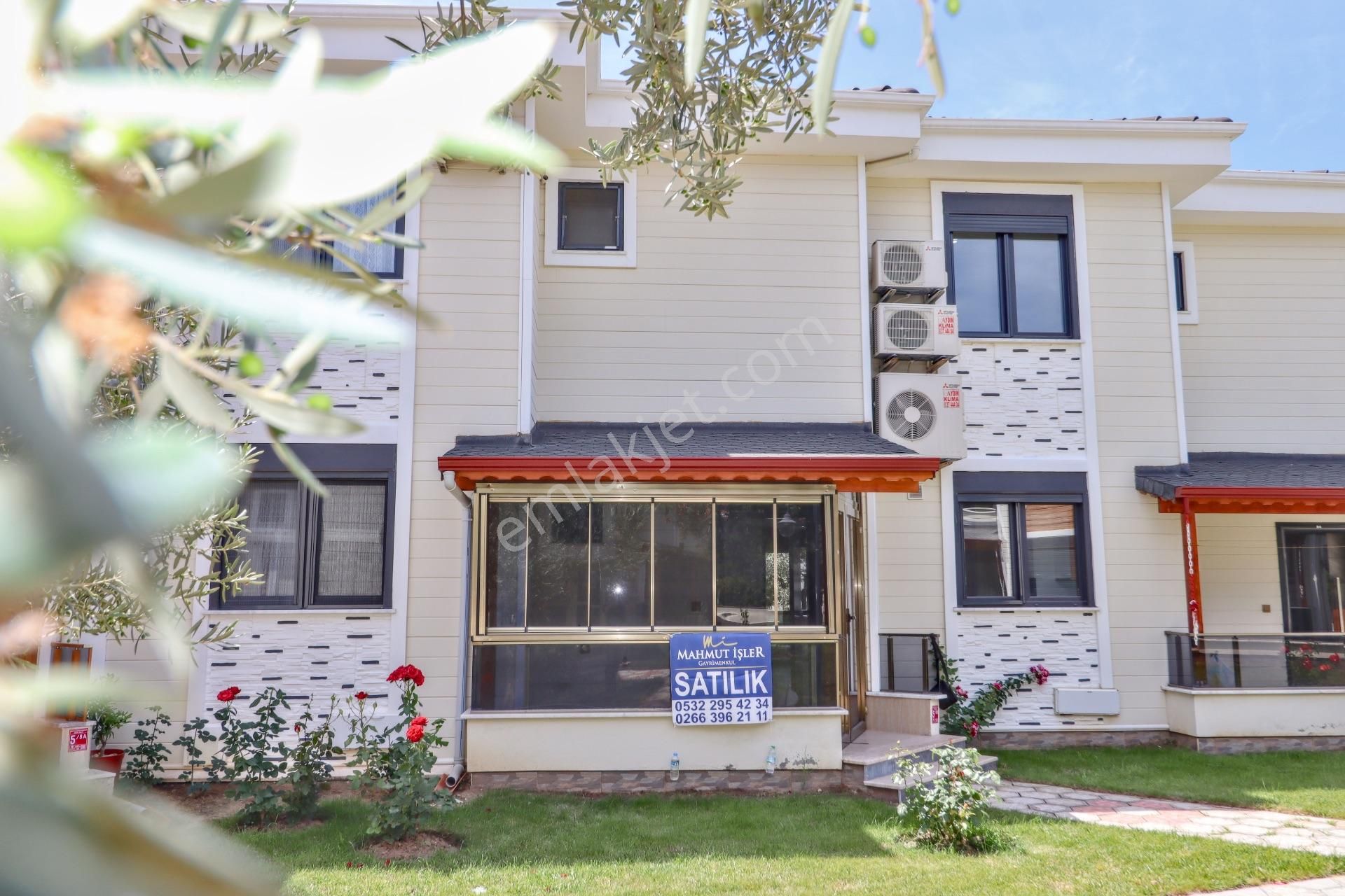 Güre'de Denize Sıfır Sitede Satılık 3+1 Lüks Villa - Görsel 17