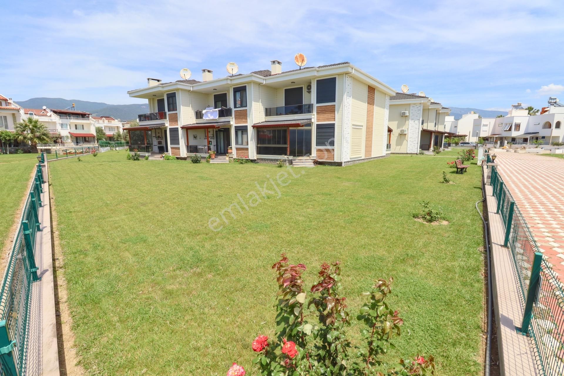 Güre'de Denize Sıfır Sitede Satılık 3+1 Lüks Villa - Görsel 15