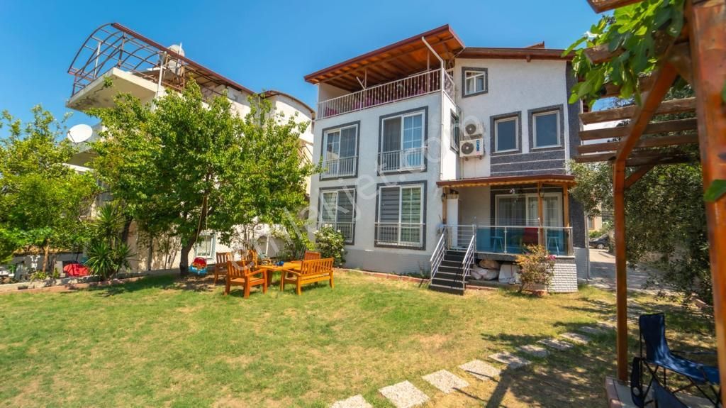 Fethiye Karaçulha Satılık Villa Fethiye'de 6+2 317m2 Ultra Lüks Eşyalı Satılık Tripleks