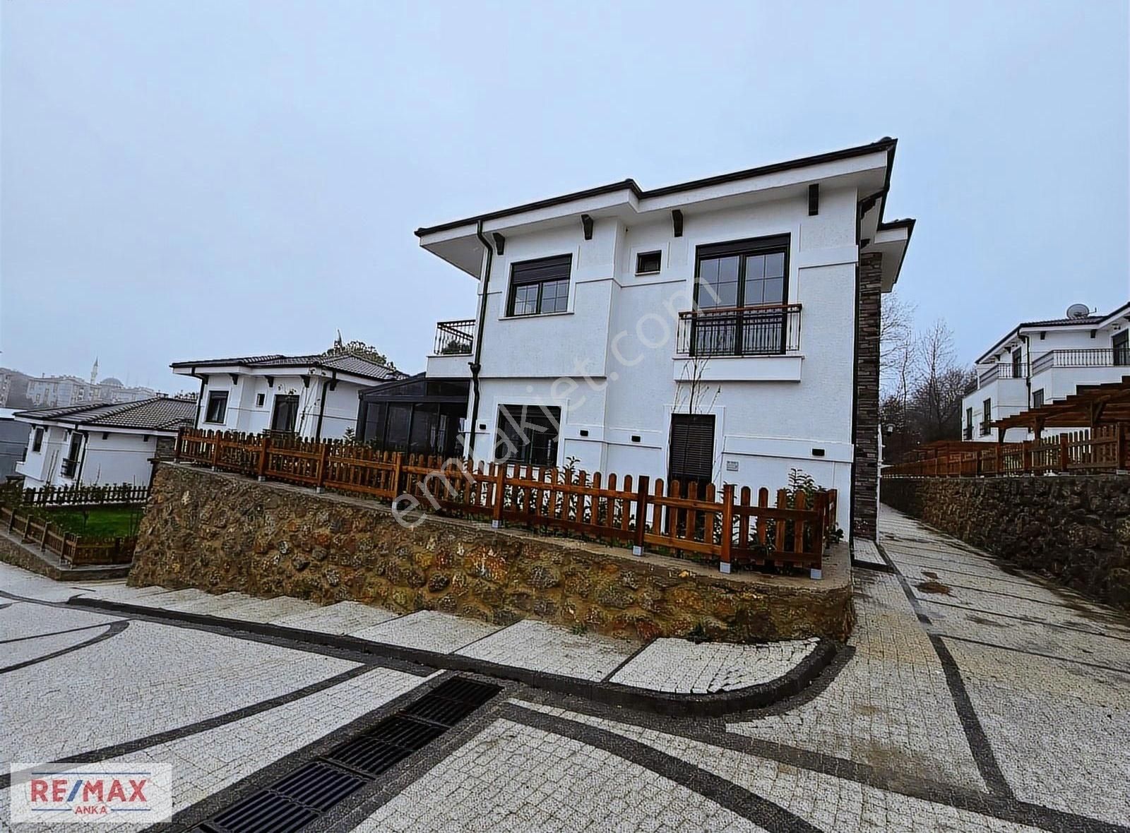 Şile Ahmetli Satılık Villa Remax Anka'dan Bahçeli Yaşam Konaklar Müstakil 3+1 Satılık Villa